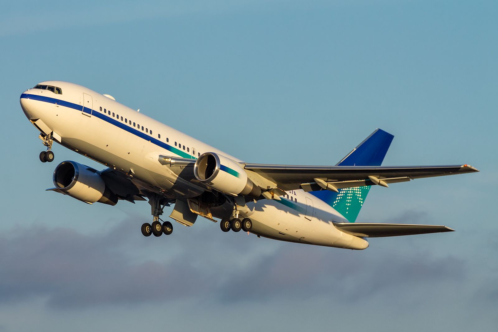 BOEING 767-200 (N767A) - N767A Saudi Aramco Boeing 767-2AX(ER)