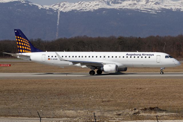 EMBRAER 195 (D-AEMB)