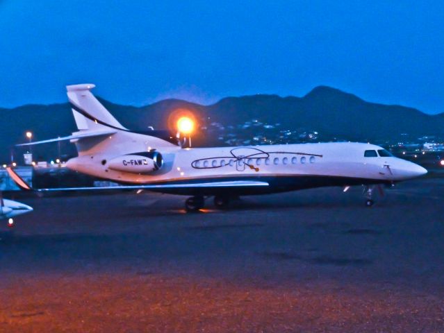 Dassault Falcon 7X (C-FAWZ)