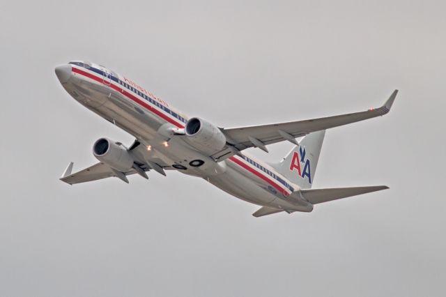 Boeing 737-800 —