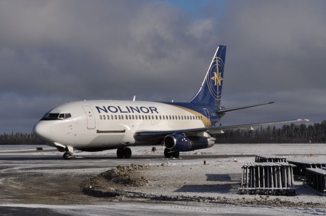 Boeing 737-200 (C-GNLN)