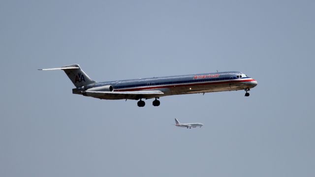 McDonnell Douglas MD-83 (N9619V)