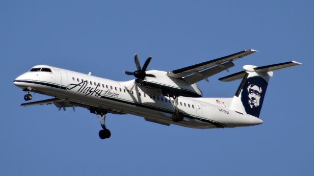 de Havilland Dash 8-400 (N439QX) - N439QX Horizon Air De Havilland Canada DHC-8-400 - cn 4246br /Date of Manufacture * Jan 2009br /Age 6.3 Yearsbr /2015-05-15 AS200189 Portland (PDX) San Jose (SJC) Landed 18:06