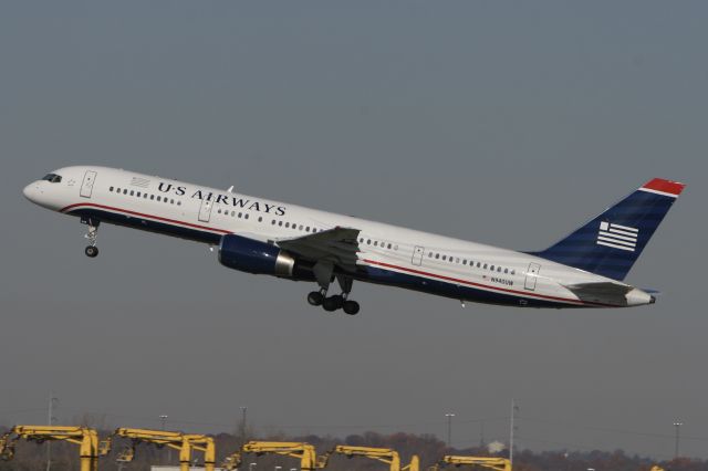 Boeing 757-200 (N940UW) - November 25, 2007 - outbound from Philadelphia 