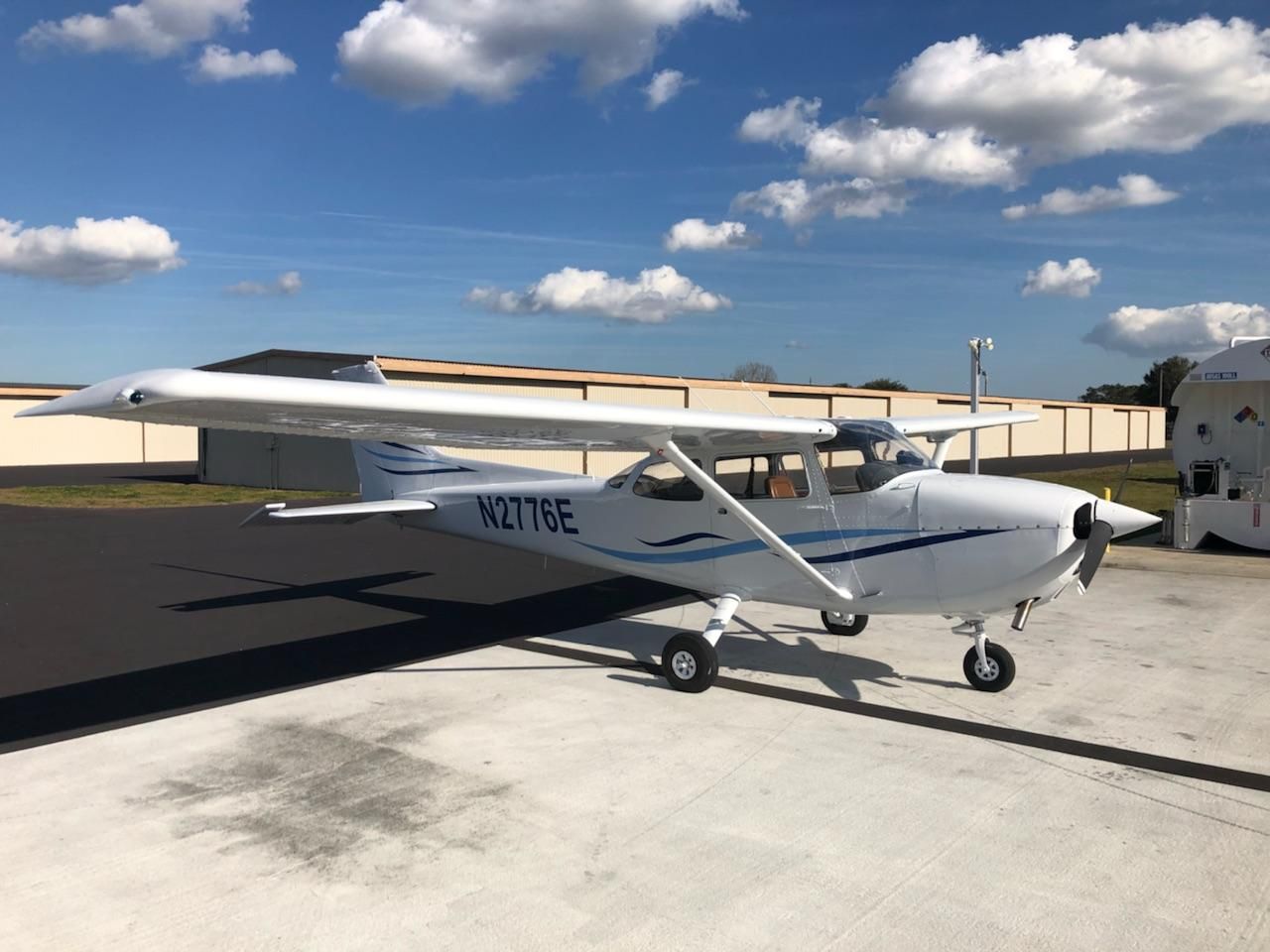 Cessna Skyhawk (N2776E)