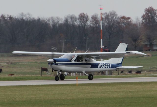 Cessna Chancellor (N3341T) - Landing rwy 27 Nov of 2013...