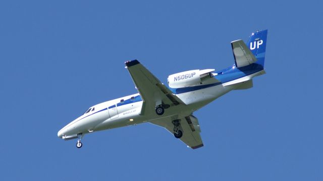 Cessna Citation Excel/XLS (N506UP) - Landing RWY17 on April 13, 2016