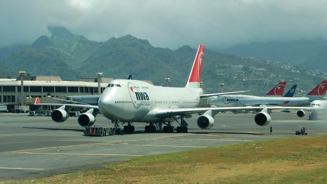 Boeing 747-400 (N668US) - Push back on Honolulu Ramp Sept 2006