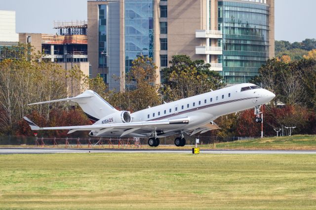 Bombardier Global Express (N156QS) - N156QS is a 2018 Bombardier Global Express 7000 seen here departing Atlanta's PDK executive airport. I shot this with a Canon 100-400mm IS II lens at the focal length of 227mm. Camera settings were 1/6400 shutter, F5, ISO 800.  Please check out my other photography. Votes and positive comments are always appreciated. Questions about this photo can be sent to Info@FlewShots.com