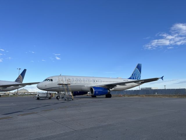 Airbus A320 (N412UA) - Day before it was flown to KMZJ for part out and scrap