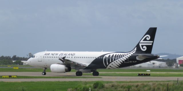 Airbus A320 (ZK-OJF)