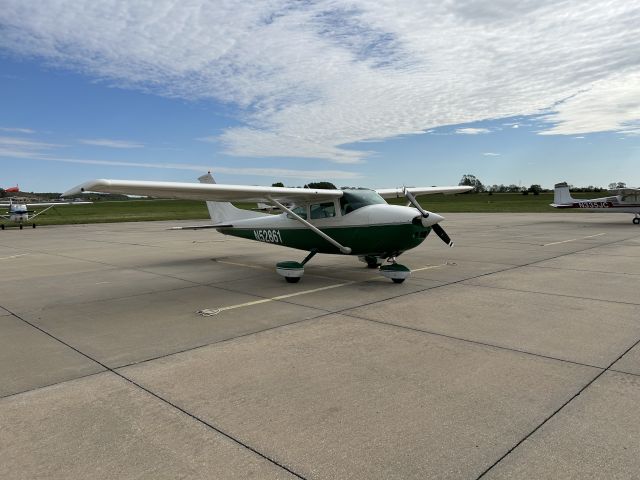 Cessna Skylane (N52861)