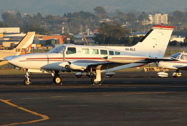 Cessna 402 (VH-RLX)