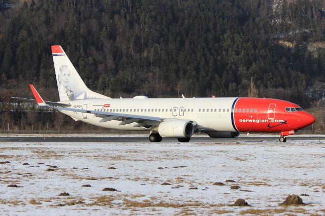 Boeing 737-800 (SE-RRN)