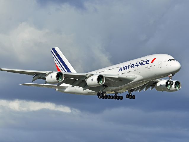 Airbus A380-800 —