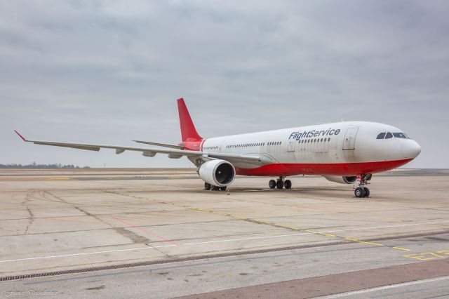 Airbus A330-200 (9H-MFS)