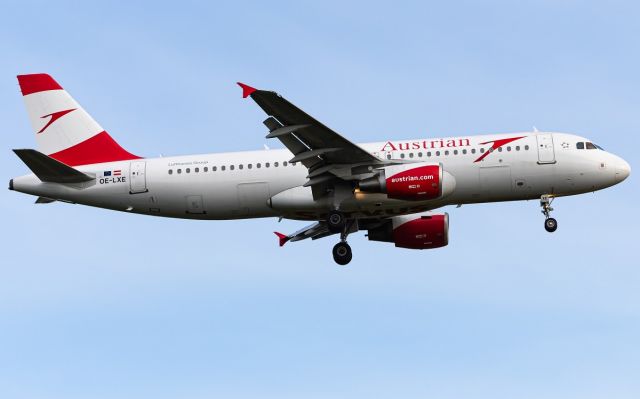 Airbus A320 (OE-LXE)