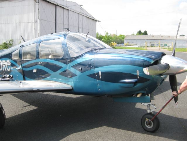 Piper Cherokee Arrow (G-TORC)