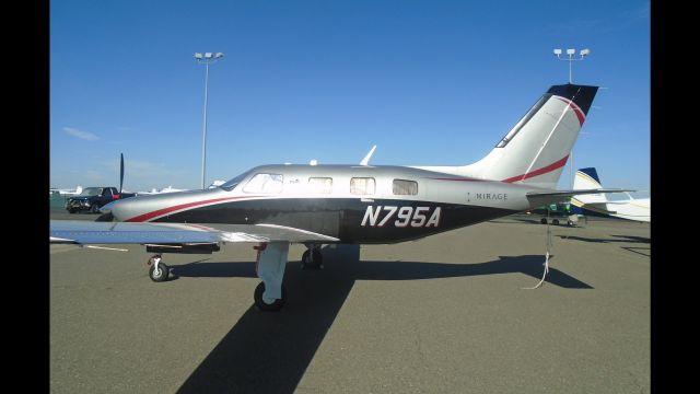 Piper Malibu Mirage (N795A)