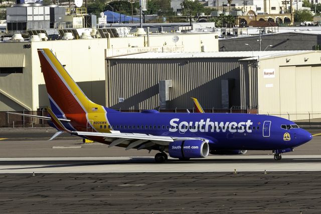 Boeing 737-700 (N906WN)