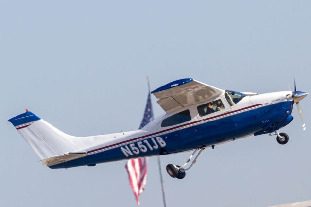 Cessna Centurion (N551JB)