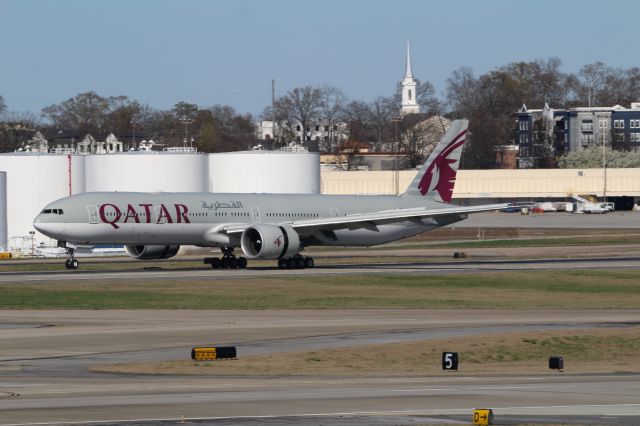 BOEING 777-300ER (A7-BET)