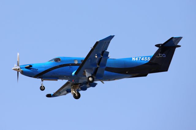 Pilatus PC-12 (N474SS) - An early morning arrival for Boutique Air (BTQ651) from Cavern City Air Trml (KCNM) on 21 Jun 2021.