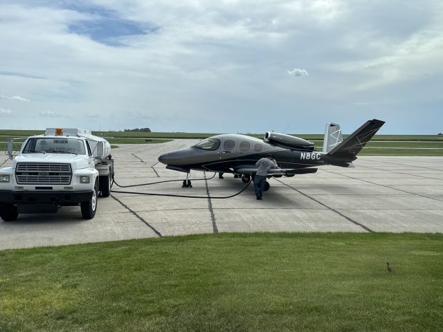 Cirrus Vision SF50 (N8GC)