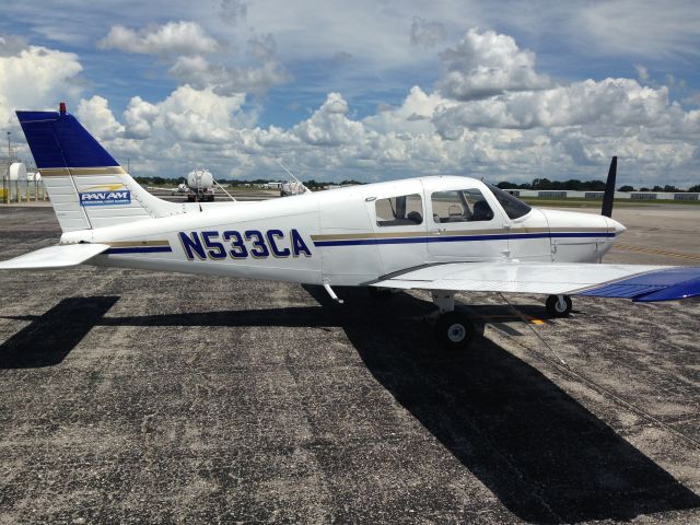 Piper Cherokee (N533CA)