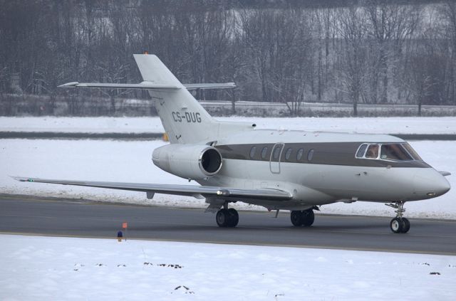 Hawker 800 (CS-DUG)