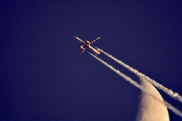 Embraer ERJ-190 — - American Airlines 2054 Chicago OHare Intl to Philadelphia Intl over Cleveland 39,000 ft. 05.23.15.
