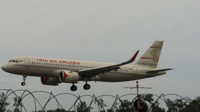 Airbus A320 (VT-ATV)