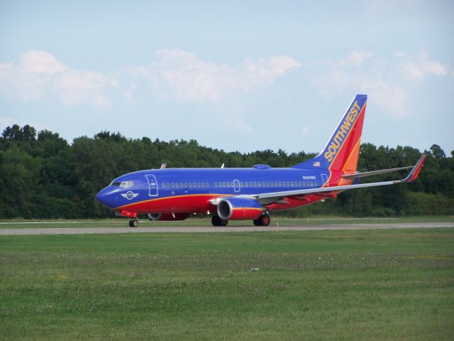 Boeing 737-700 —