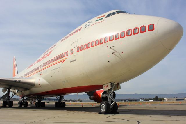 Boeing 747-400 (VT-ESO)