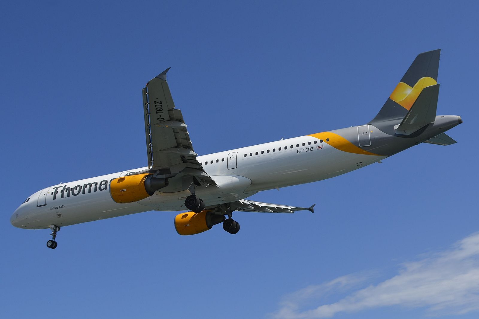 Airbus A321 (G-TCDZ)