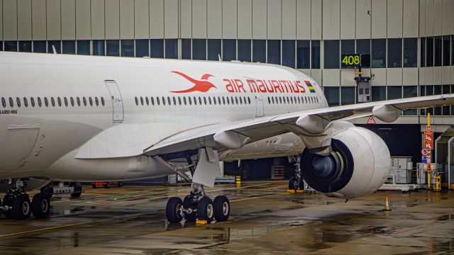 Airbus A350-900 (3B-NBQ)