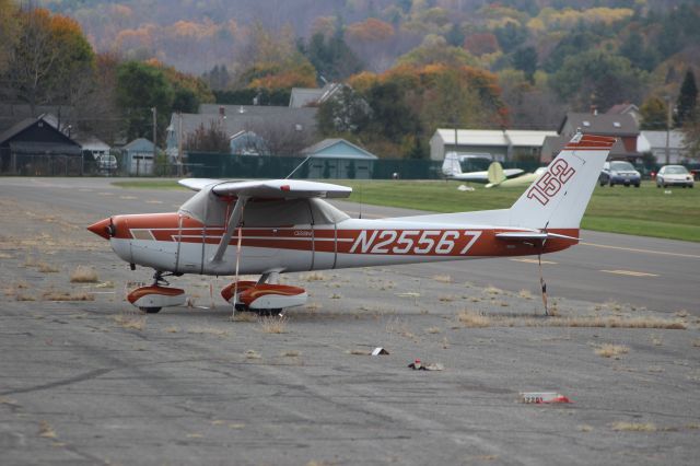 Cessna 152 (N25567) - N25567 1977 CESSNA C152 CAHOON CHARLES N NORTH ADAMS, MA br /KAQW Harriman-and-West Airport North Adams, Massachusettsbr /Photo taken by Christopher Wright 