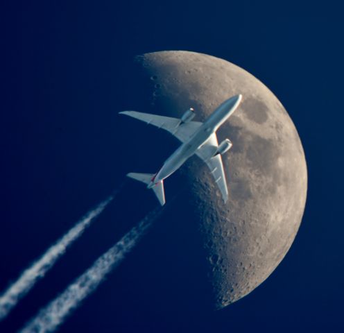 Boeing 787-8 (N800NA) - This is American 814 a Boeing 787-8 Dreamliner Philadelphia to Los Angeles 37,975 ft 423 mph south of Cleveland Ohio passing the First Quarter Moon 46.3% Illumination. 5:23 pm 02.26.23.