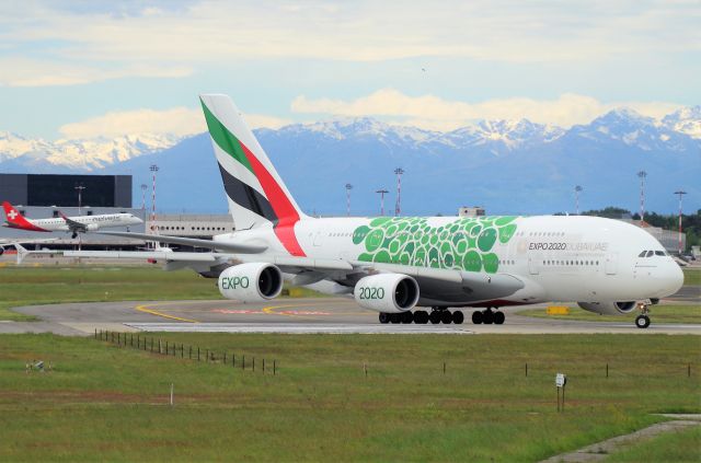 Airbus A380-800 (A6-EOJ) - NEW YORK (JFK) - MALPENSA - DUBAI (DXB).