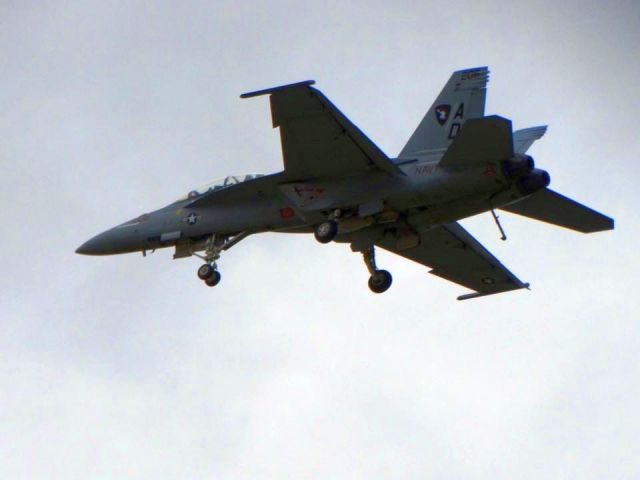 McDonnell Douglas FA-18 Hornet (16-6467)