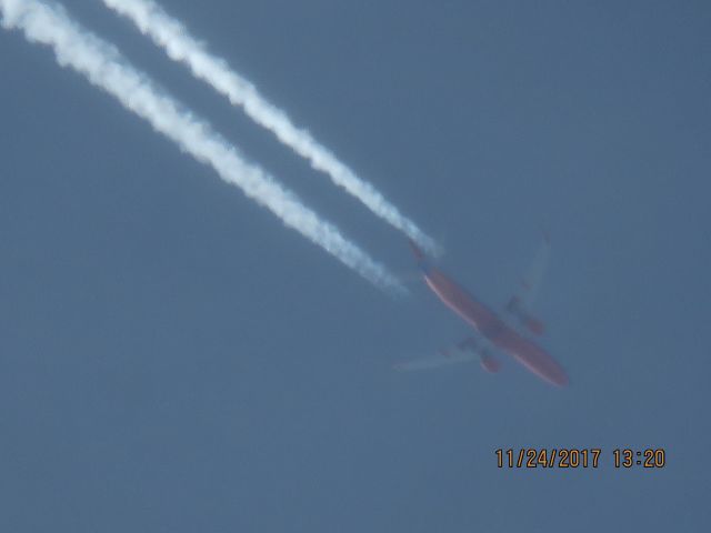 Boeing 737-800 (N8648A)