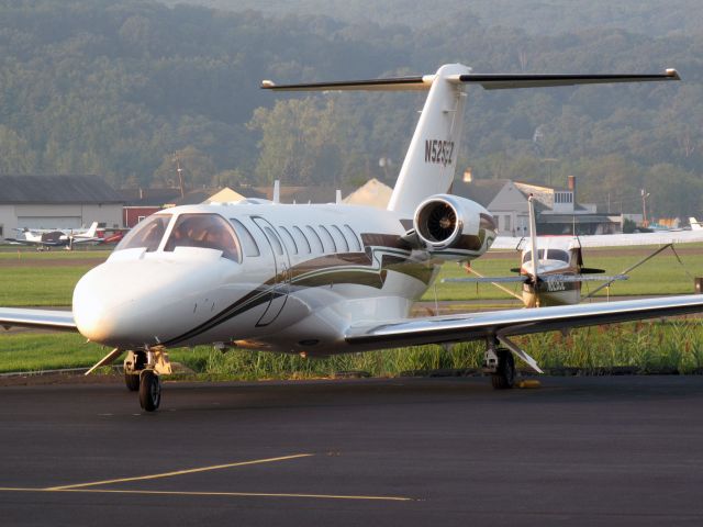 Cessna Citation CJ3 (N525EZ) - A very nice CJ3.