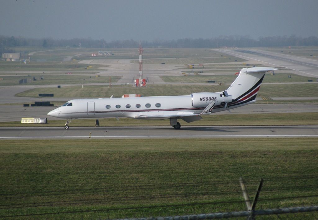 Gulfstream Aerospace Gulfstream V (N508QS) - Arriving at KCVG after a long trip from Vnukovo.