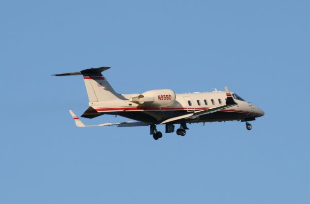 Dassault Falcon 900 (N95BD)