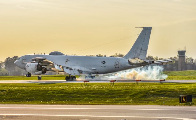 Boeing E-6 Mercury —