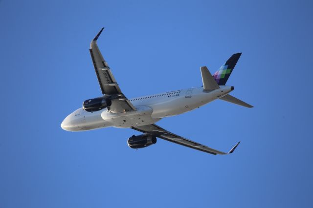Airbus A320 (XA-VLK)