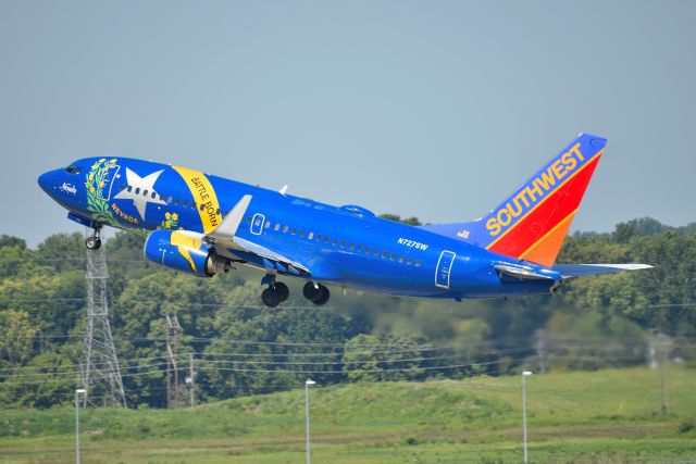 Boeing 737-700 (N727SW) - Shown departing 23-R on 08-25-20