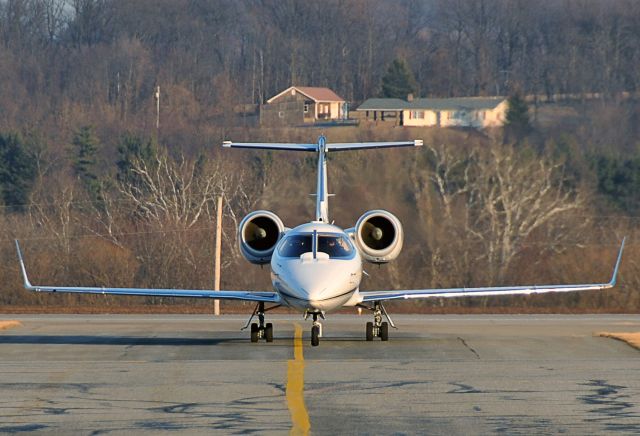 Learjet 60 (N424MW) - Seen at KFDK on 2/8/2009