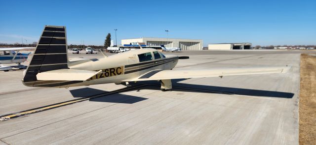Mooney M-20 Turbo (N126RC)