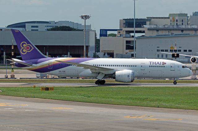 Boeing 787-8 (HS-TQE)